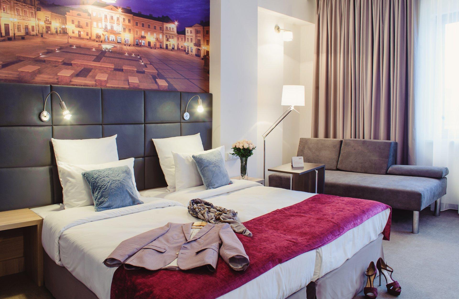 Vestil Hotel Piotrków Trybunalski Extérieur photo