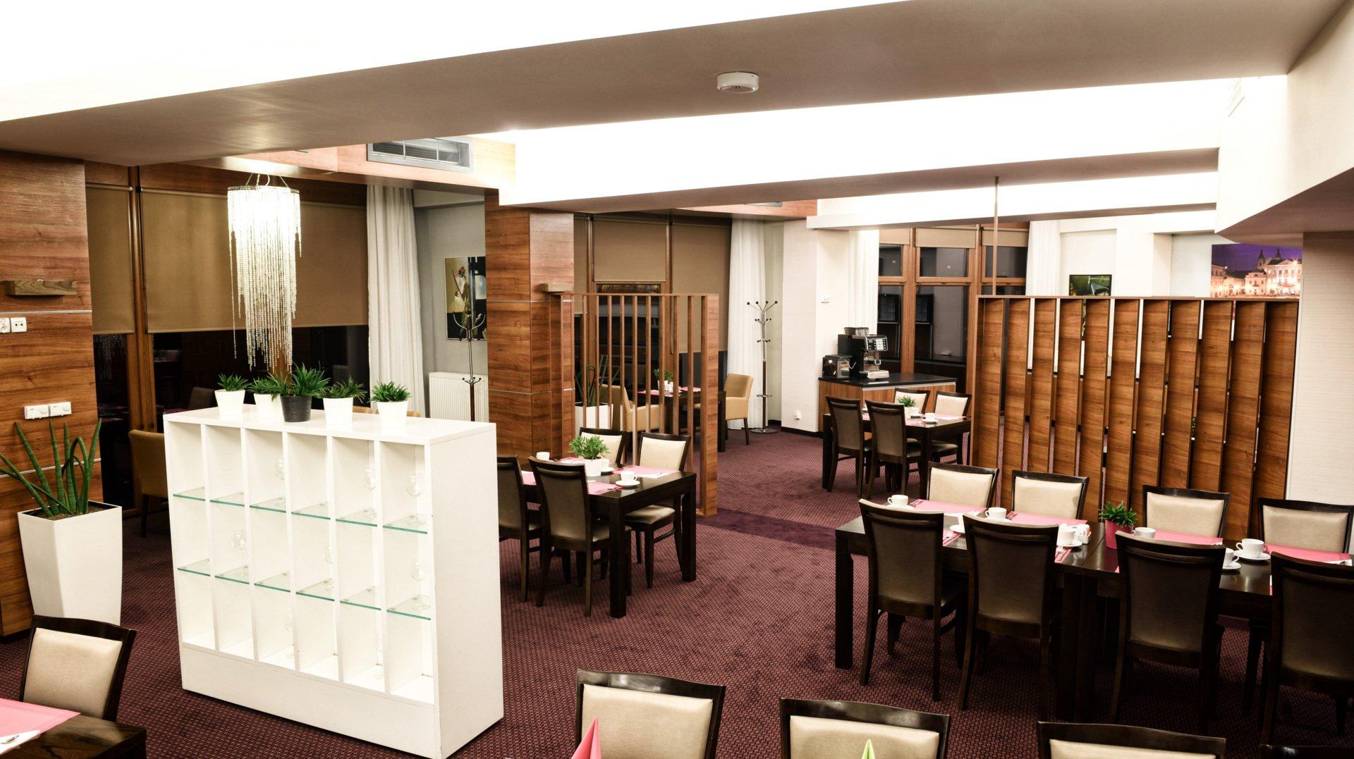 Vestil Hotel Piotrków Trybunalski Extérieur photo
