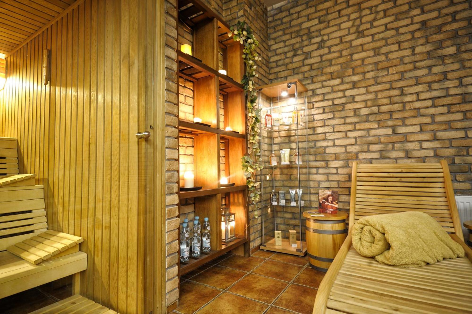Vestil Hotel Piotrków Trybunalski Extérieur photo