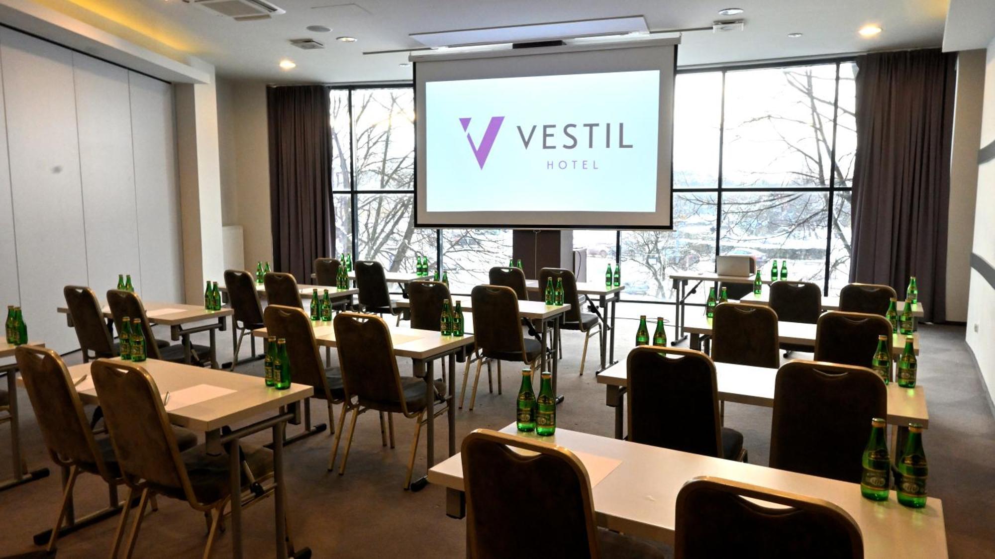 Vestil Hotel Piotrków Trybunalski Extérieur photo