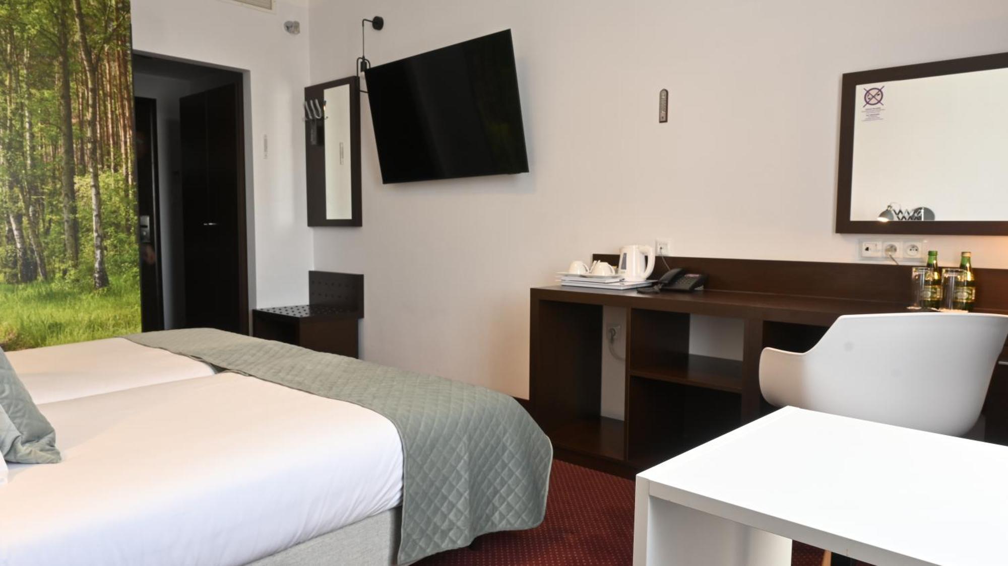 Vestil Hotel Piotrków Trybunalski Extérieur photo